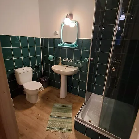 Pod Swierkami Feriegård Giebultow (Lwowek Slaski)