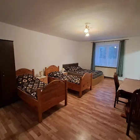 Pod Swierkami Giebultow (Lwowek Slaski)