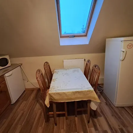 Pod Swierkami Giebułtów