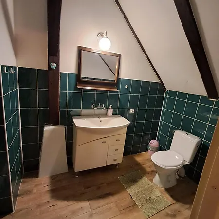 Pod Swierkami Feriegård Giebultow (Lwowek Slaski)