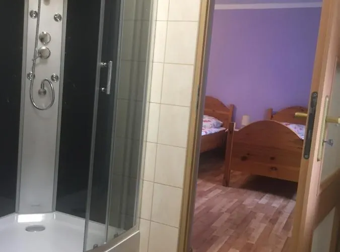 Pod Swierkami Giebułtów