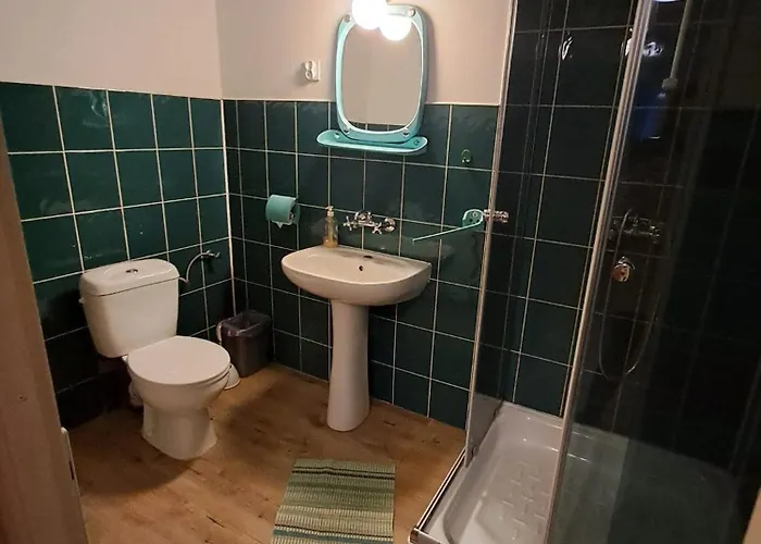 Pod Swierkami Feriegård Giebultow (Lwowek Slaski)